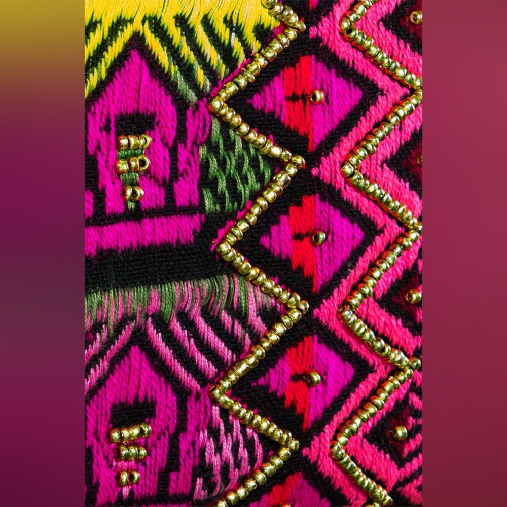 Handmade Vivid Ethnic Pattern Clutch