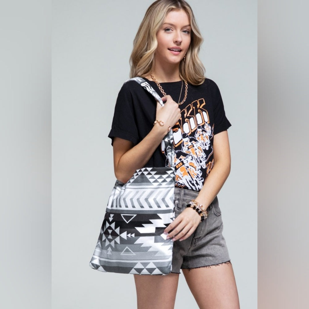 2 in 1 Beach Towel & Bag - Shoulder Bag Turns Into a Beach Towel! - Black White