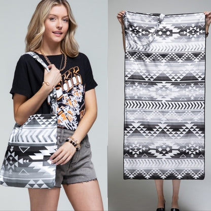 2 in 1 Beach Towel & Bag - Shoulder Bag Turns Into a Beach Towel! - Black White