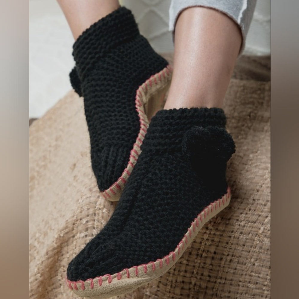 Comfy Hand Knitted Indoor Slipper Booties w Pom-Poms sz8-10🎁 Excellent Gift! 🎁